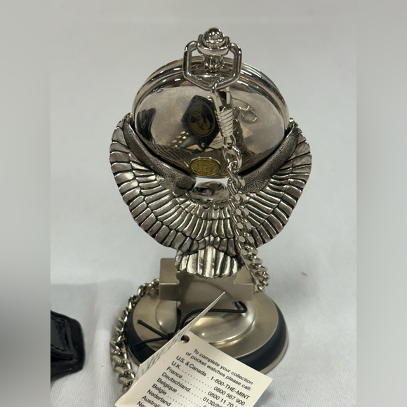 Vintage Harley Davidson Pocket Watch with Stand and Belt Holder - Picture 4 of 7